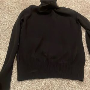 Super cute xs Venus turtleneck sweater never worn